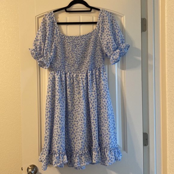 Light Blue Spotted smocked puff sleeve maternity dress, medium - Picture 4 of 4